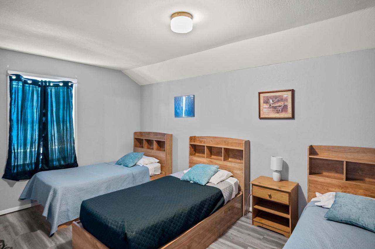 Axtons Bass City Lake Front Resort Emory Ngoại thất bức ảnh
